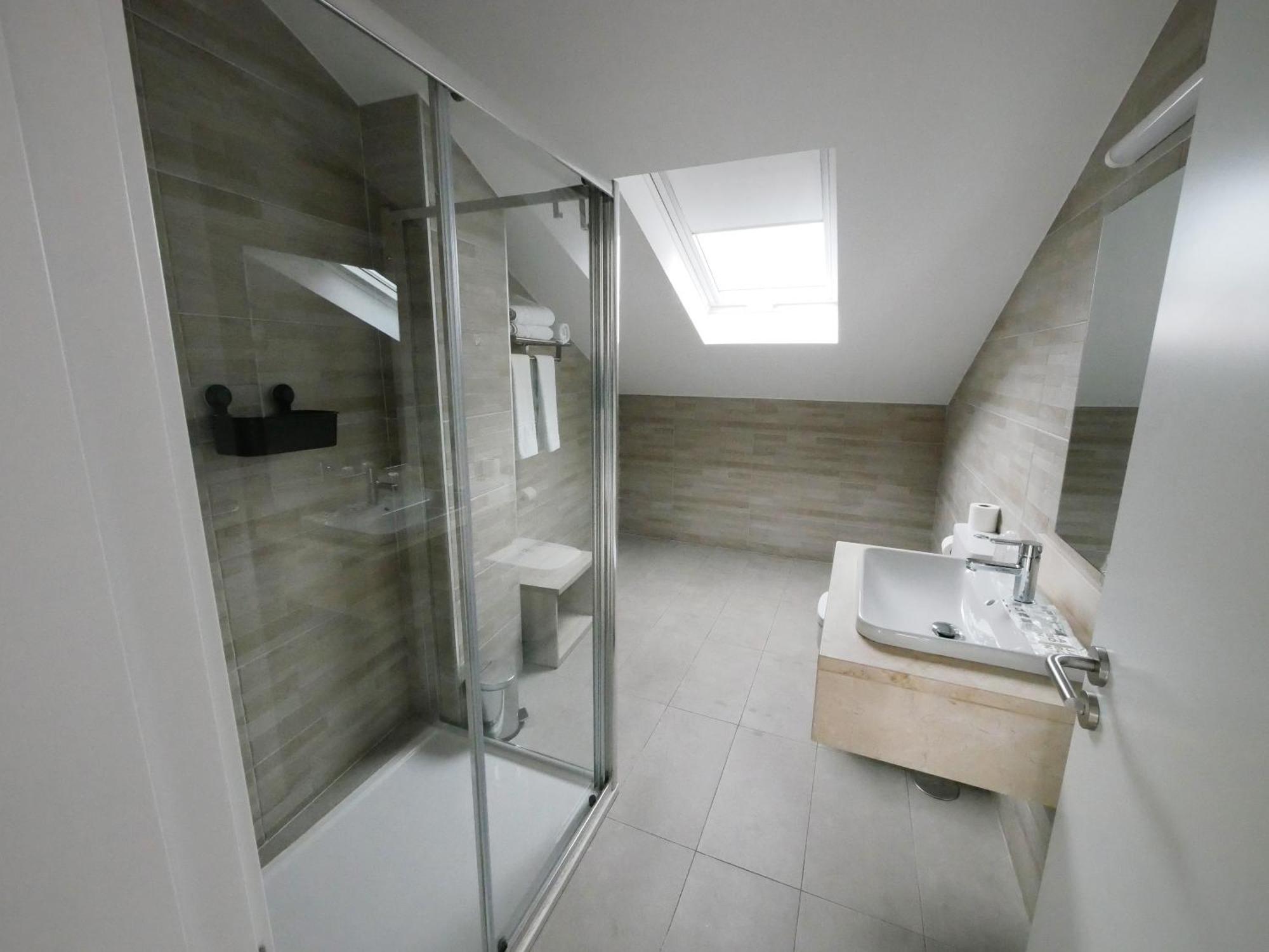 Hotel Myro Хихон Экстерьер фото