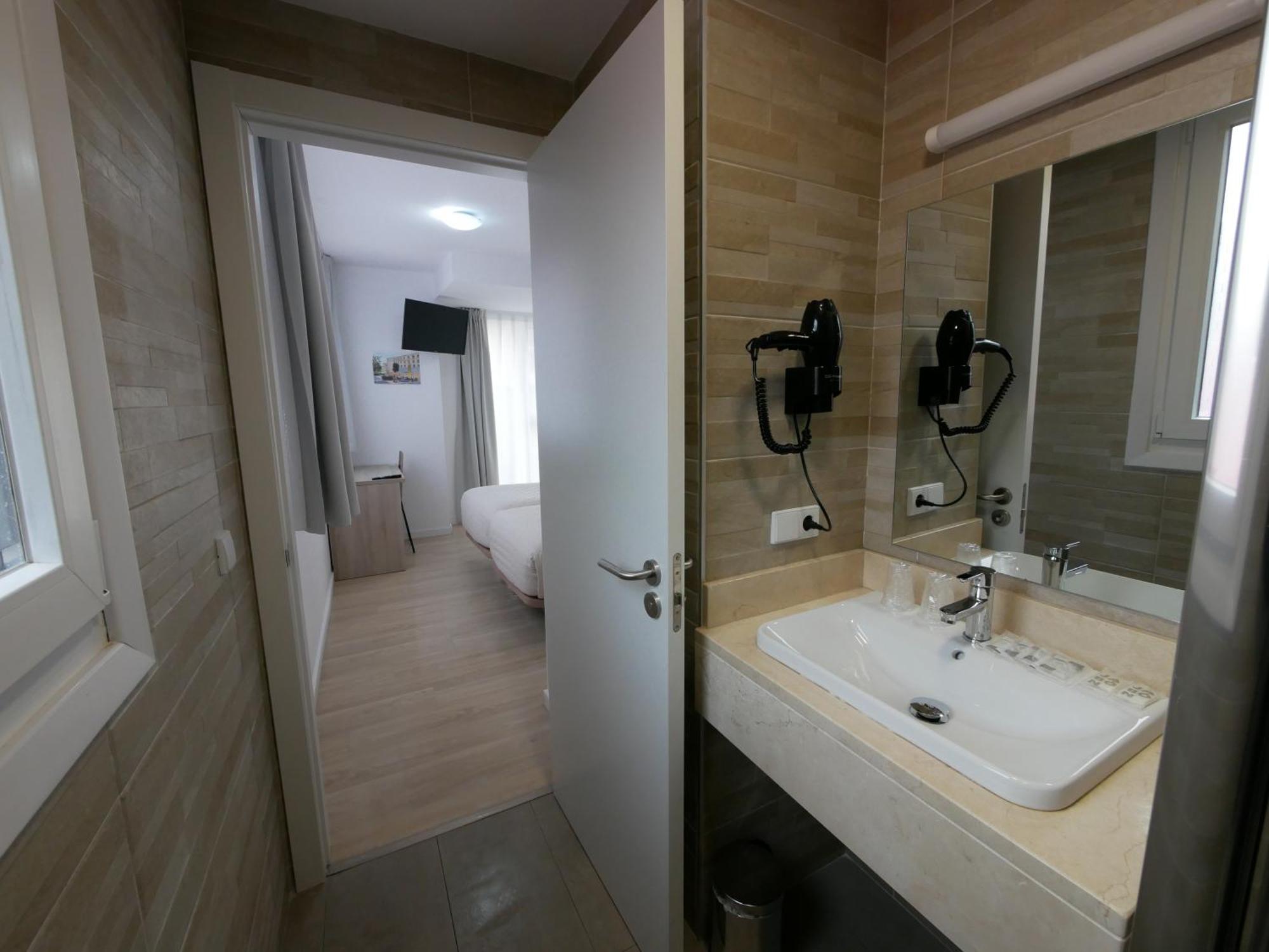 Hotel Myro Хихон Экстерьер фото