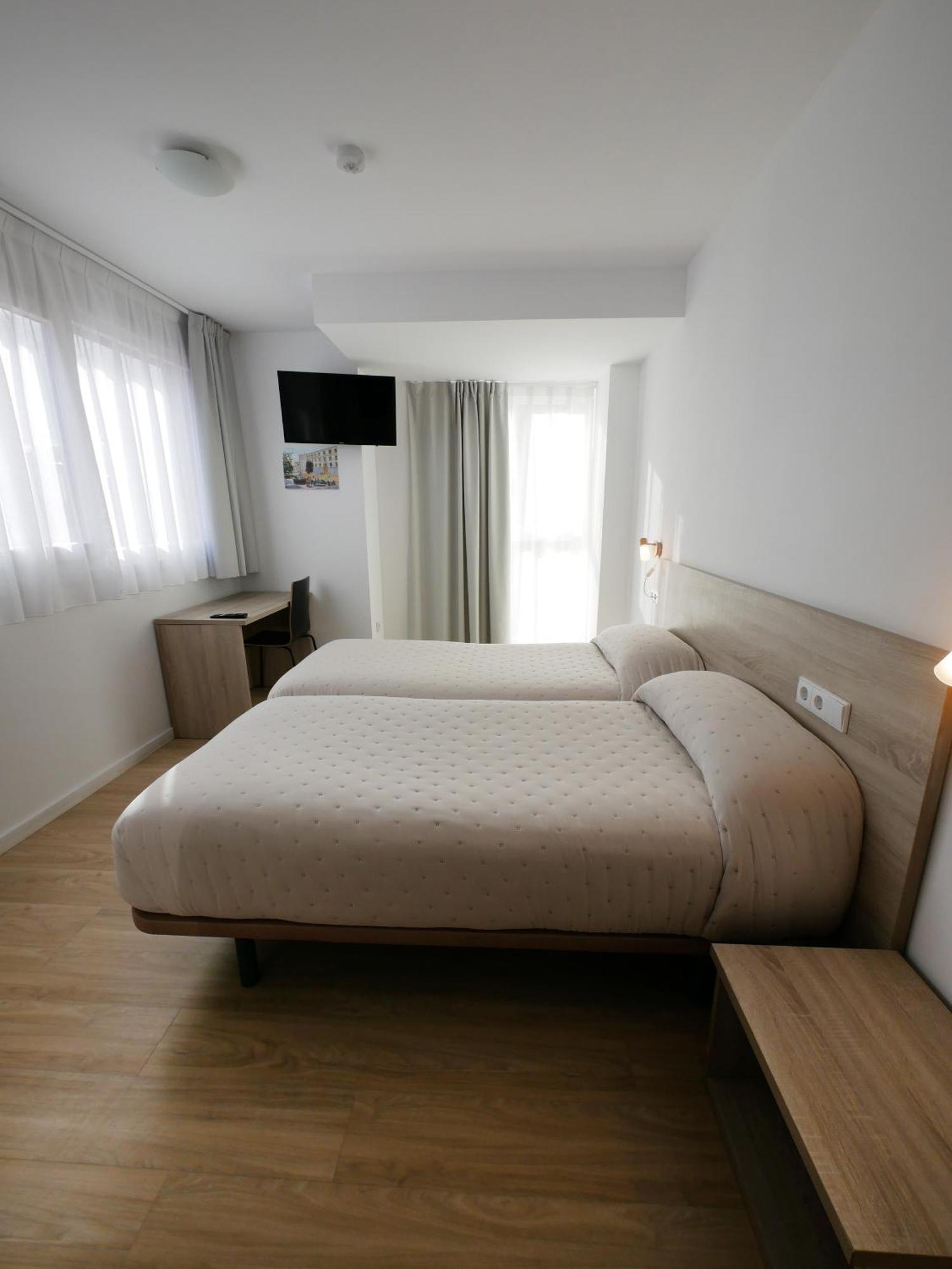 Hotel Myro Хихон Экстерьер фото