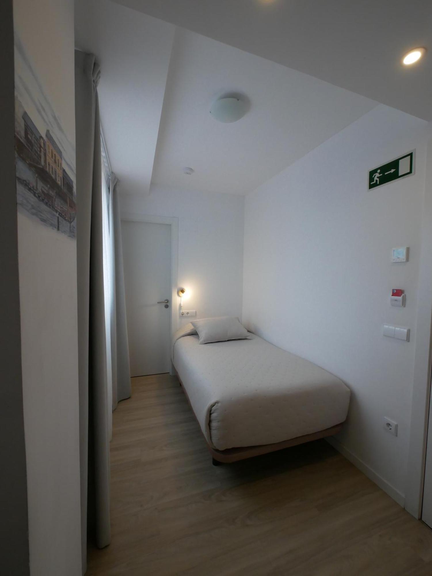 Hotel Myro Хихон Экстерьер фото