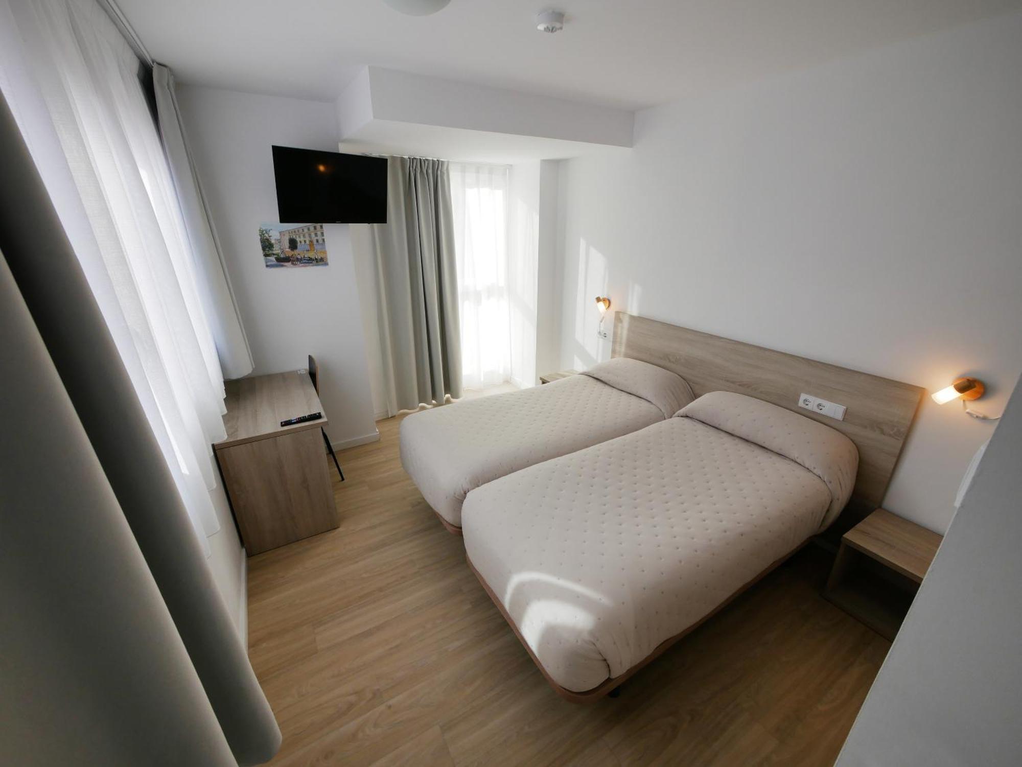 Hotel Myro Хихон Экстерьер фото