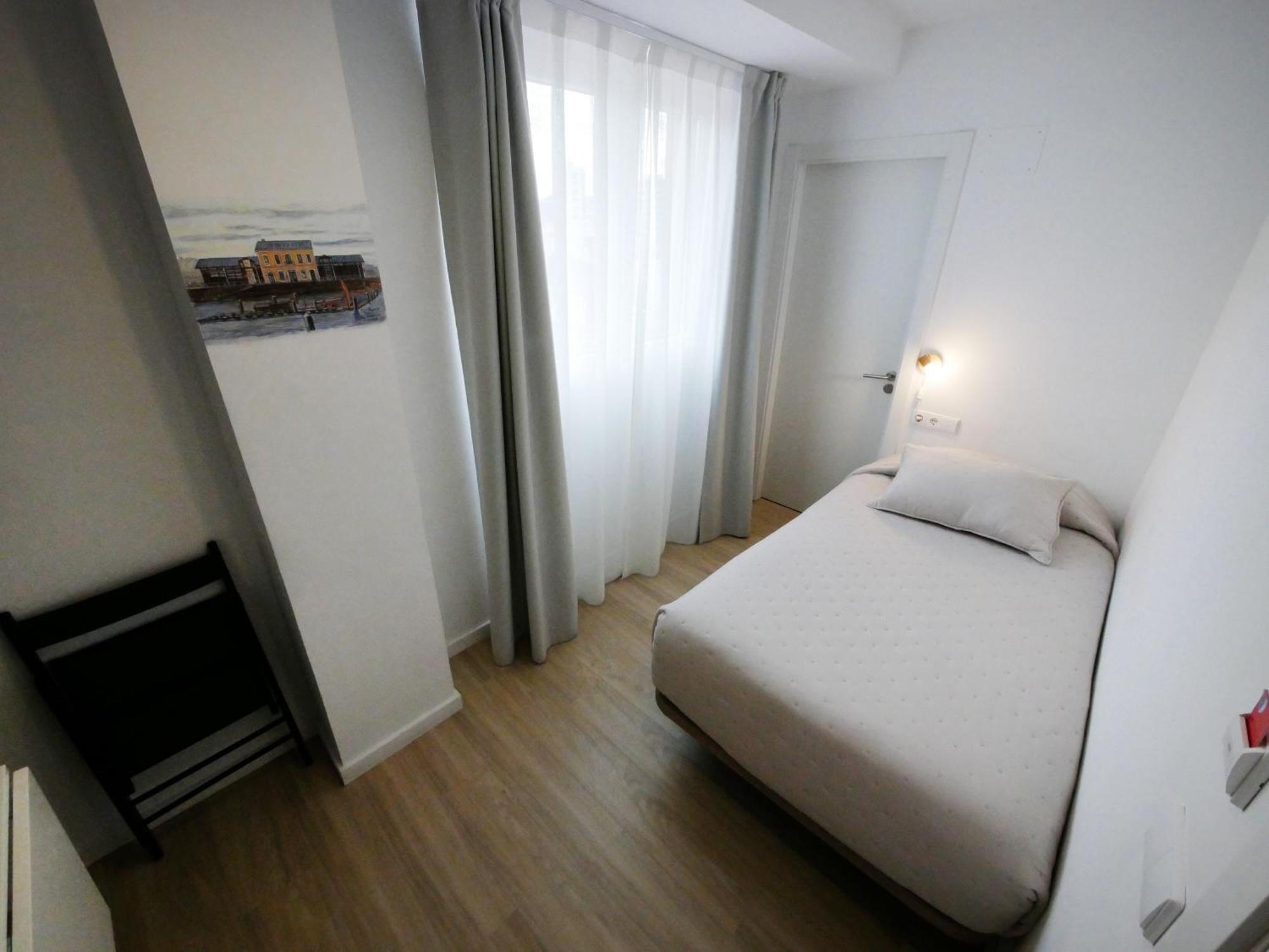 Hotel Myro Хихон Экстерьер фото
